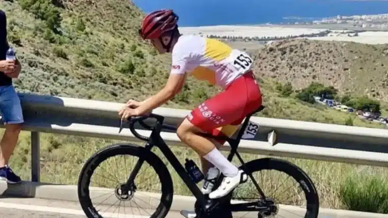 jeune cycliste 18 abnas mort accident