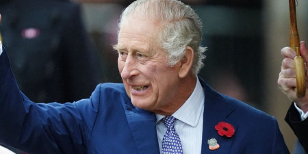 Charles III, roi maudit ? Bilan de sa première année au pouvoir