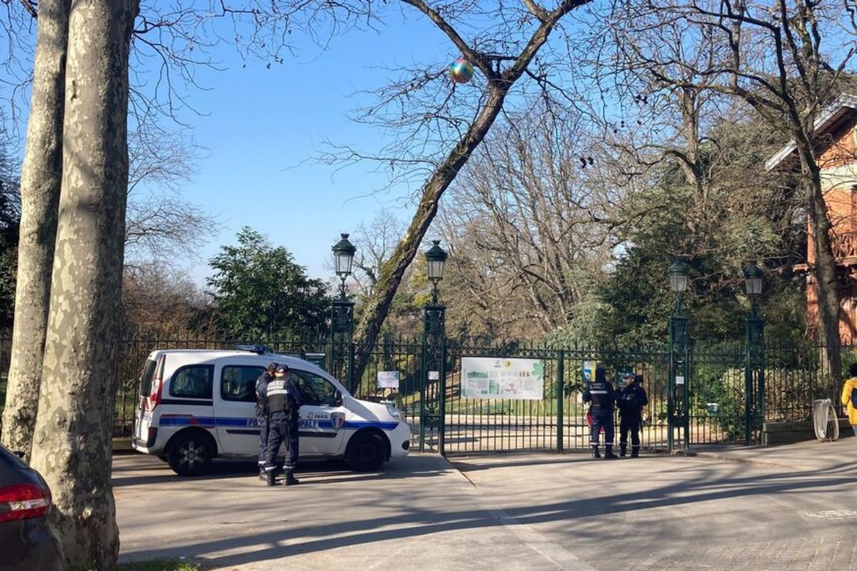 corps parc parisien buttes-chaumont paris