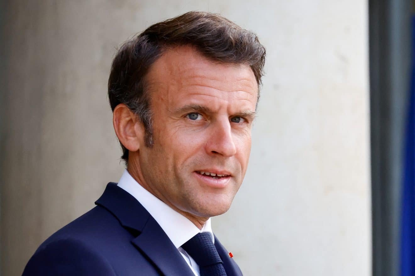 Emmanuel Macron revient sur ses propos polémiques