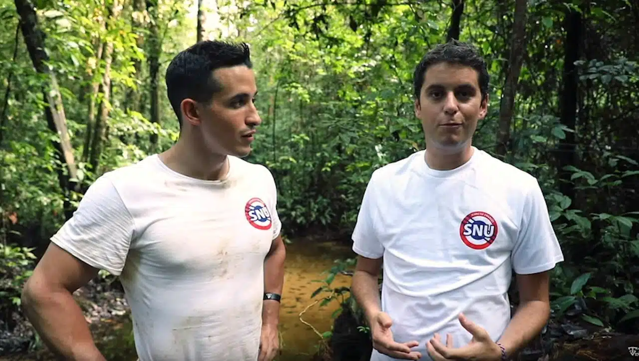 Tibo Inshape avec Gabriel Attal. Le youtubeur vote pour la coalition centriste Ensemble.