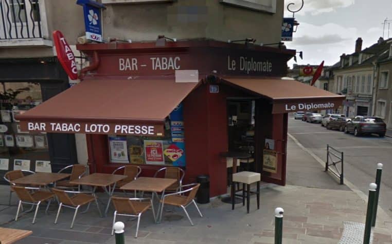 bar le diplomate à Compiègne