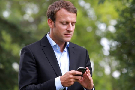 emmanuel macron telephone (1)