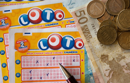 Une famille faisait un trafic de loto et a détourné 11 millions d'euros.
