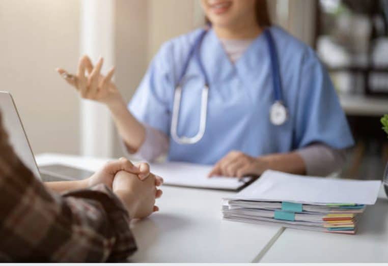 image illustration blague un idiot va voir son médecin