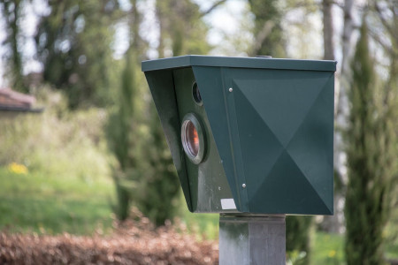 speed camera, speed control, radar sur une route
