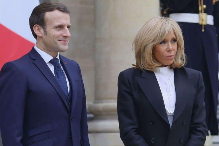 emmanuel et brigitte macron elysee (2)