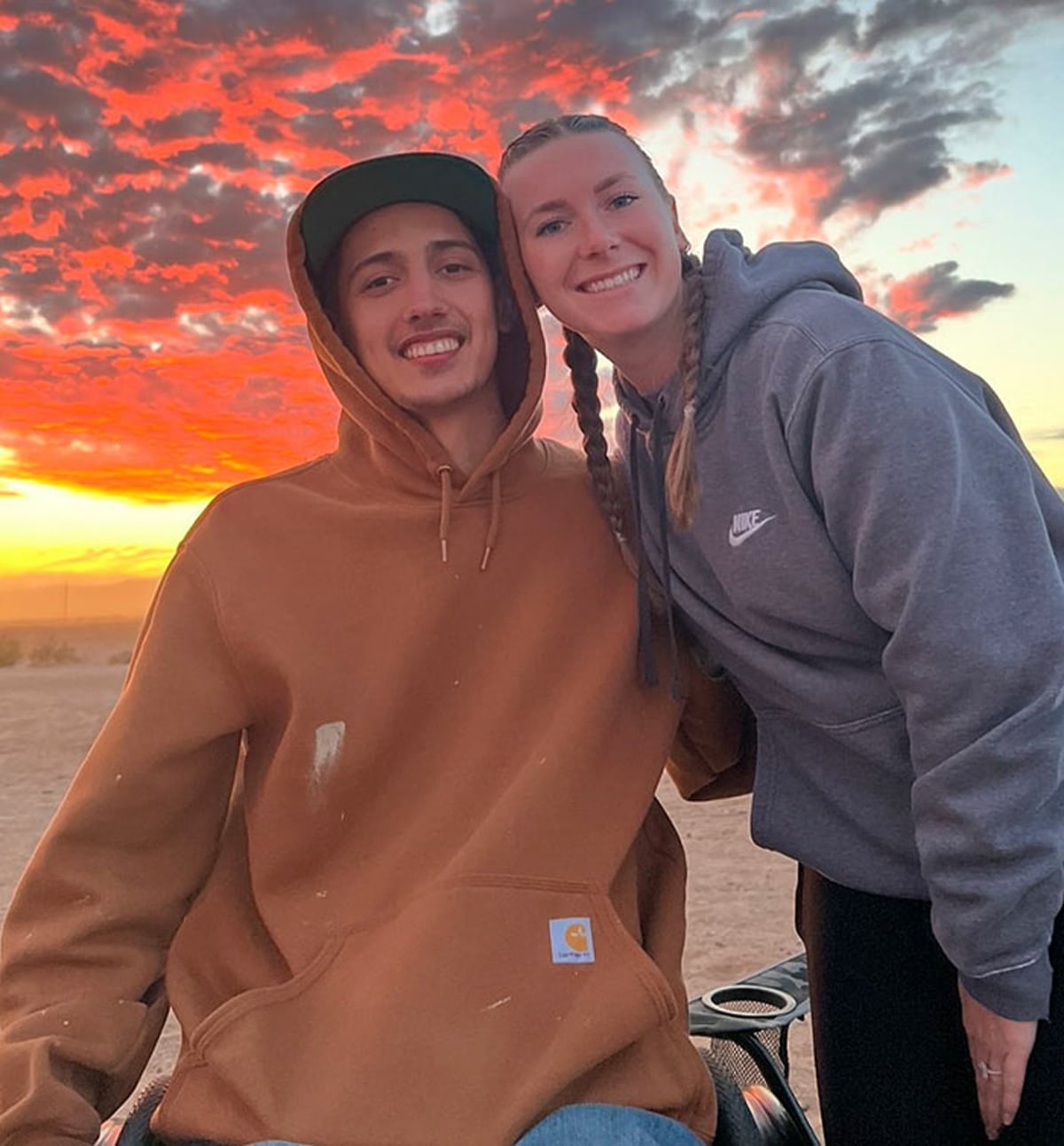 Un jeune homme paralysé et sa fiancée racontent les détails de leur