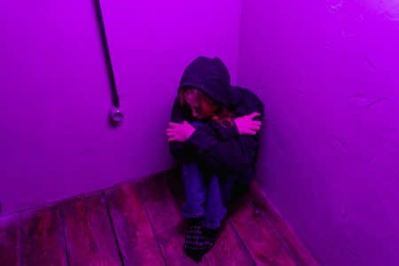 Une adolescente enlevée et séquestrée dans une cave