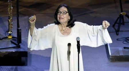 nana mouskouri proche brigitte macron