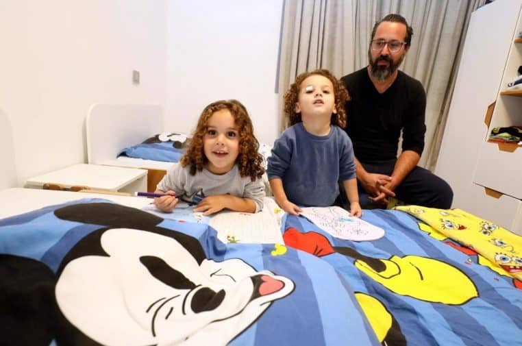 Pere enfant mordu rat