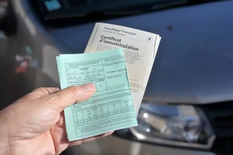Fini la vignette sur vos voitures : voici le nouveau document ...