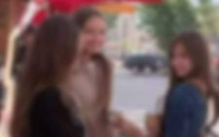 On peut voir le visage de Jésus en regardant la photo de ces trois adolescentes