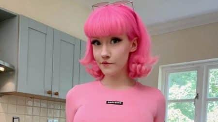 Cosplay star Evie Rees Cam Girl
