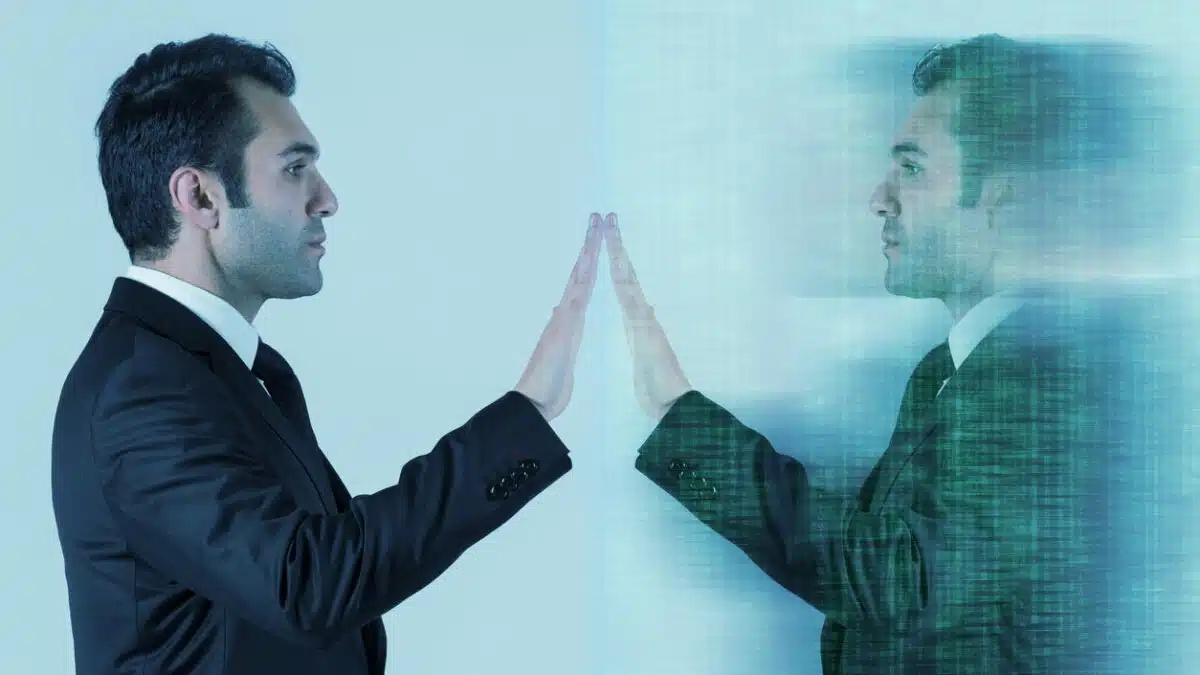 Homme reflet numerique