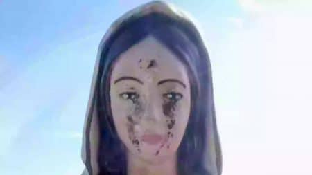Marie statue pleure