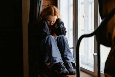 Une adolescente de 14 ans prostituée et séquestrée