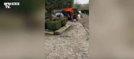 Des chasseurs massacrent un cerf sur la propriété de Luc Besson