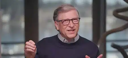 Smartphone : Les inquiétantes prévisions de Bill Gates