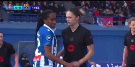 Joueuse espagnole pointée du doigt