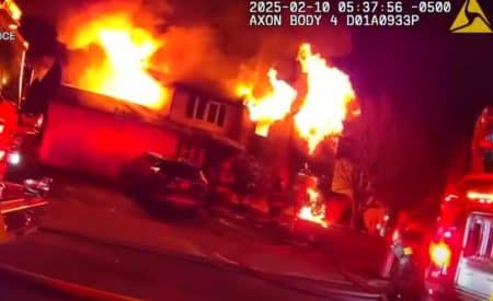 Il fait 11 heures de route pour mettre le feu à la maison d'un homme qui discutait avec son ex sur Internet
