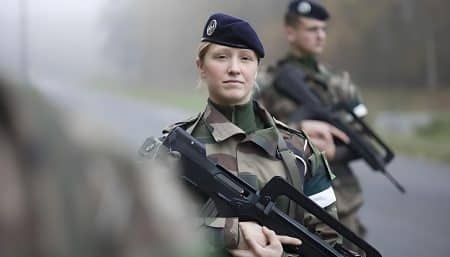 37 % des femmes prêtes à s'engager dans l'armée