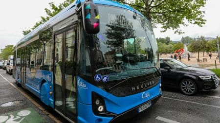 Chauffeur bus detraque