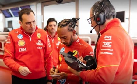 Lewis Hamilton echange muscle