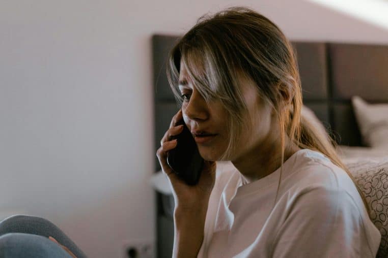 Ils tentent de tuer leur mère à cause du Wi-Fi