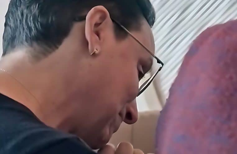 Ils offrent des funérailles à leur chien