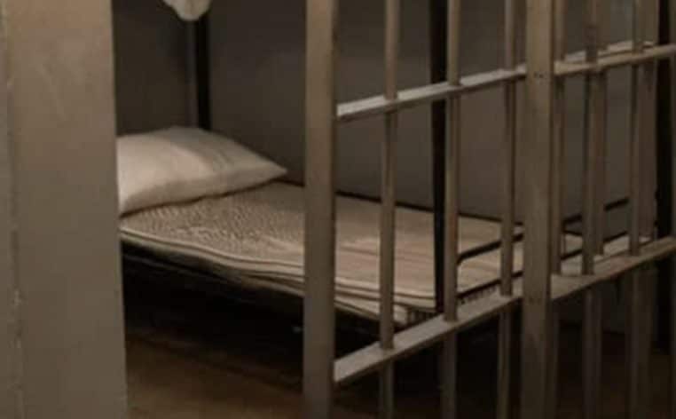 prison Darmanin tablettes