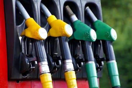 Prix du carburant : hausse du diesel, baisse de l'essence