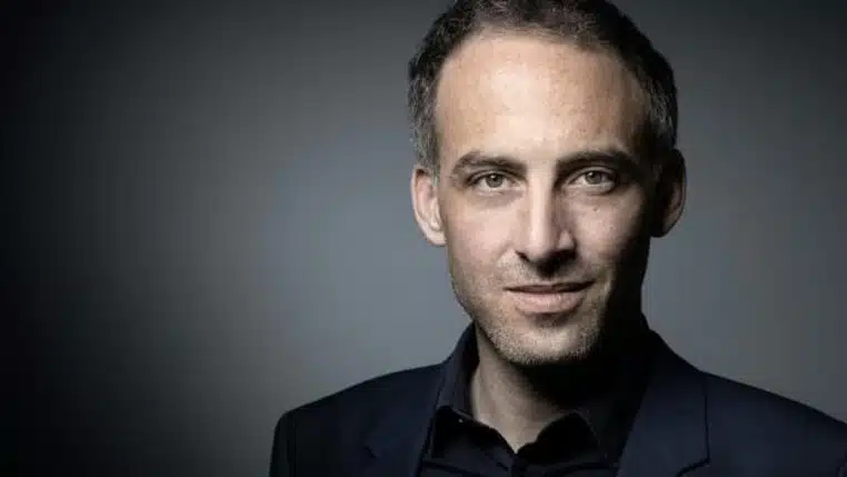 raphael glucksmann demande americains statut liberte