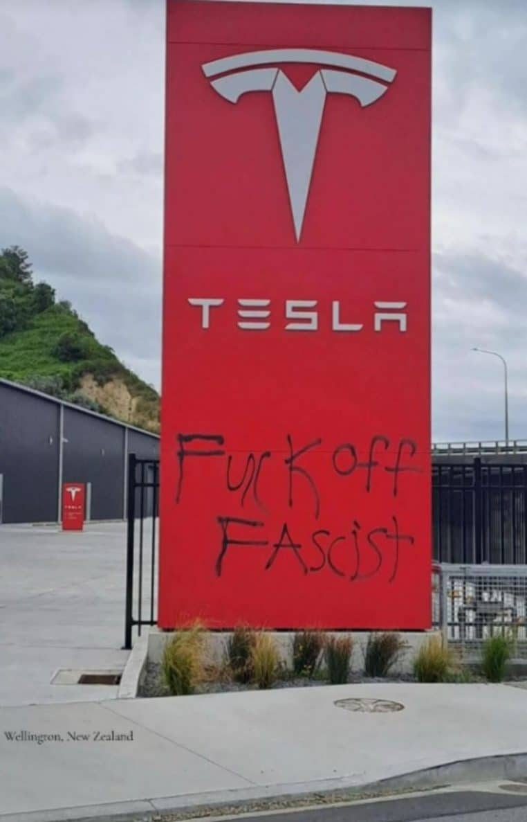 Tesla en crise : le cauchemar des salariés français de l'entreprise d'Elon Musk