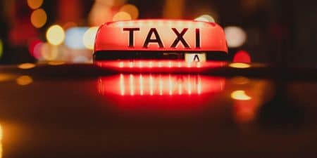 Touriste vi*lée au bois de Boulogne : cet élément qui pourrait permettre aux policiers de retrouver le chauffeur de taxi