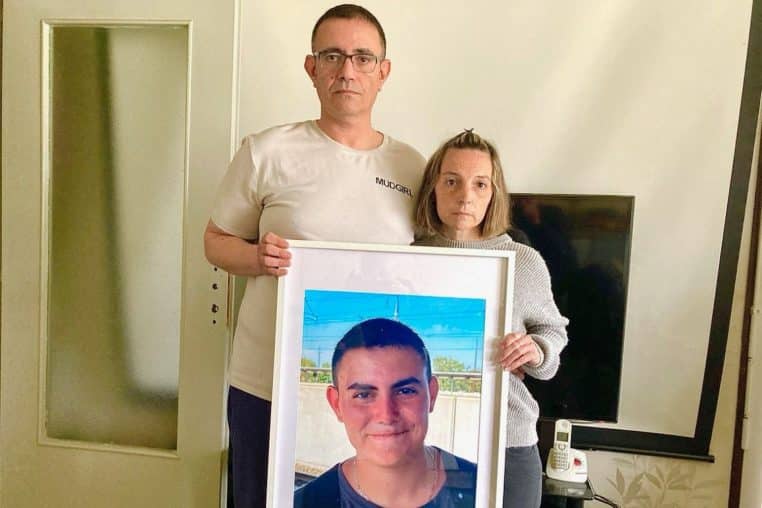 Farid et Delphine, parents de Yanis, 17 ans, su*cidé après la libération de son agresseur.