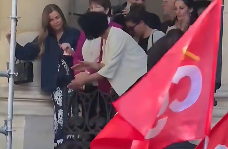 Altercation entre journalistes et élus LFI