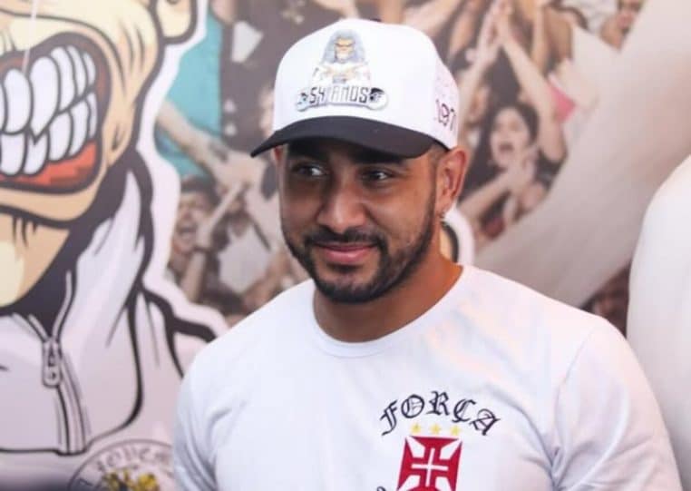 Brésil : Dimitri Payet accusé de violences physiques et psychologiques par une jeune femme de 28 ans