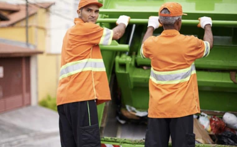 éboueur bébé info