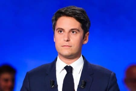 Gabriel Attal lutte contre les écrans