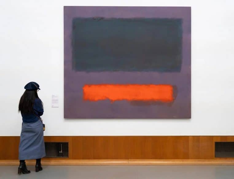 Un enfant abîme ce tableau de 50 millions d'euros dans un musée - Mark Rothko - Grey, Orange on Maroon, No. 8