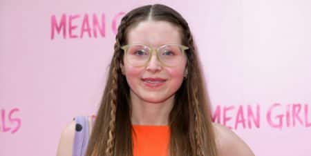 Actrice Jessie Cave OnlyFans