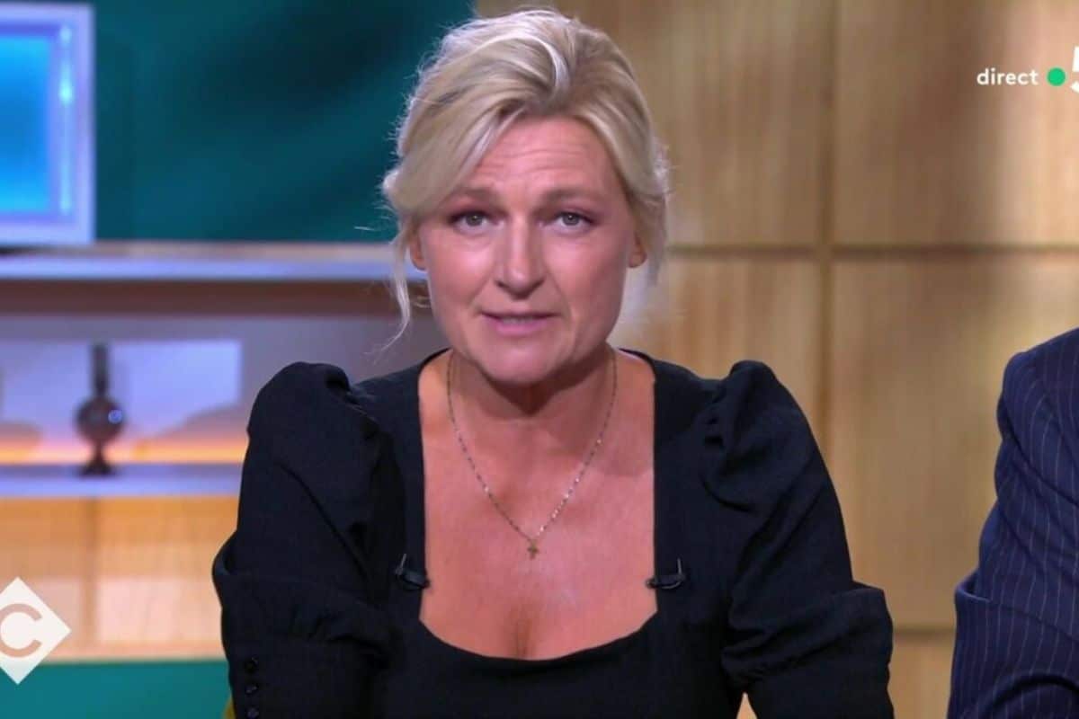 Anne-Elisabeth Lemoine @ france 5