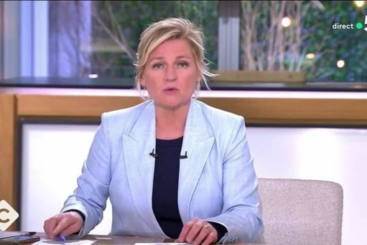 Anne-Elisabeth Lemoine @ france 5