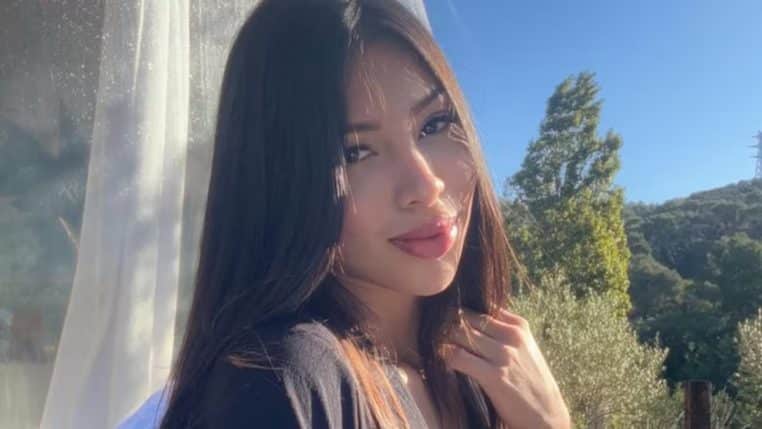 Femme-Ivonne-Daniela-Lattore