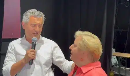 Gérald Darmanin karaoké