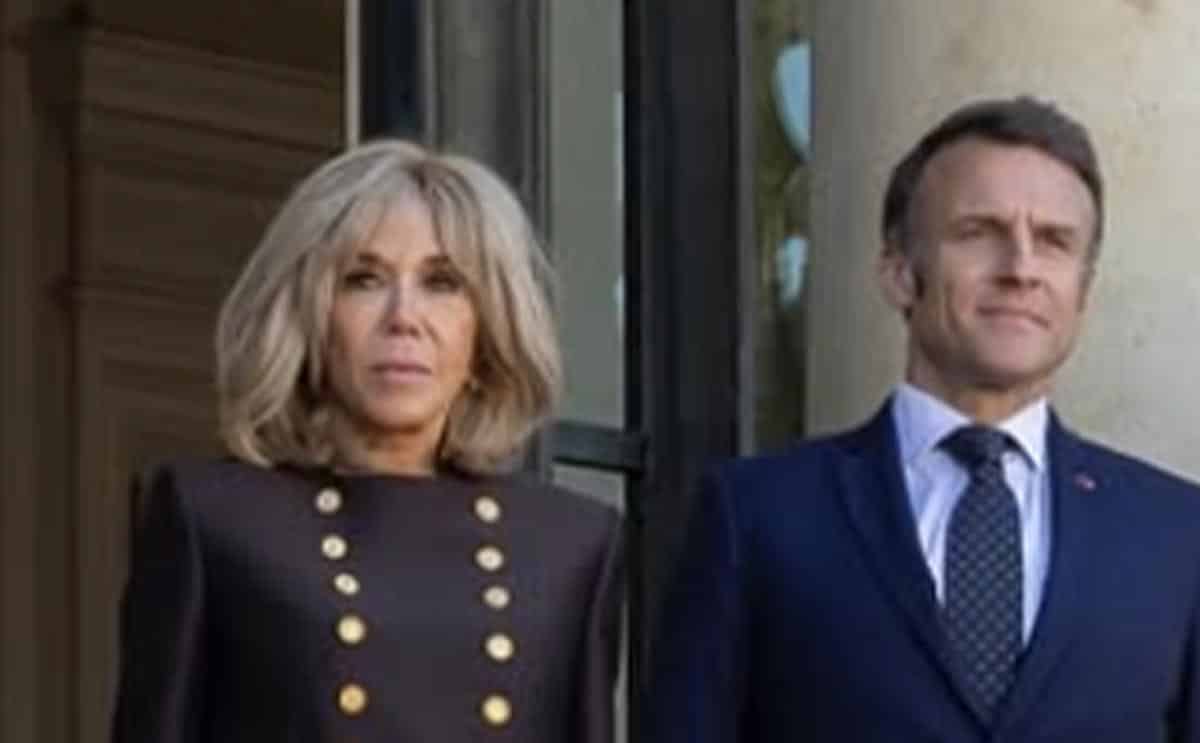 Macron info