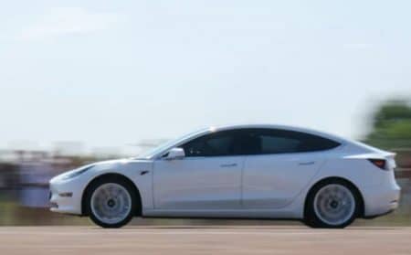 Tesla auto