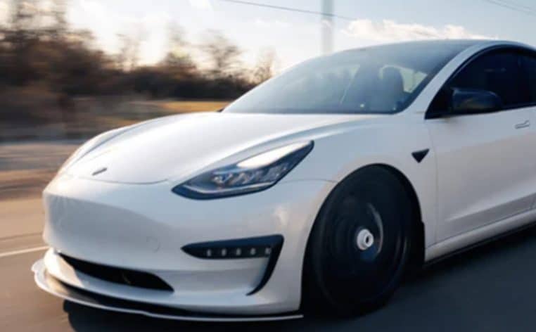 Tesla auto@