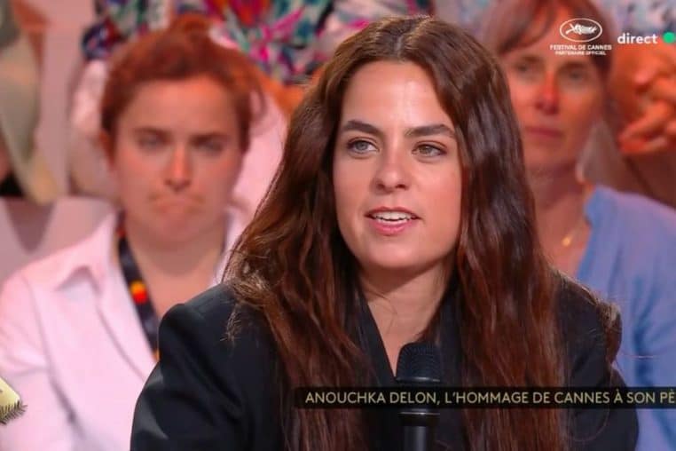 anouchka delon @france 5